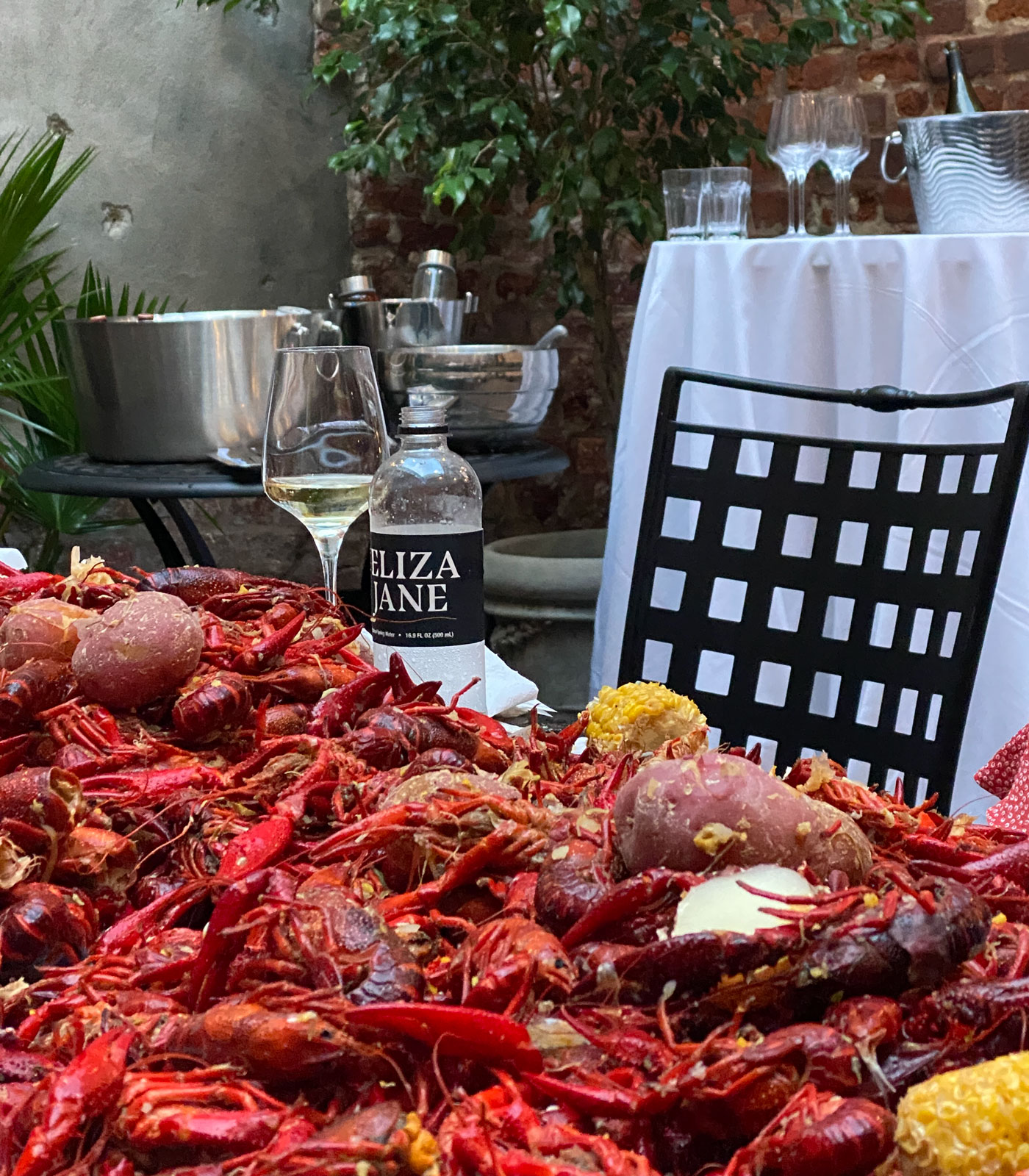 A mouth-watering crawfish boil at The Eliza Jane Hotel 