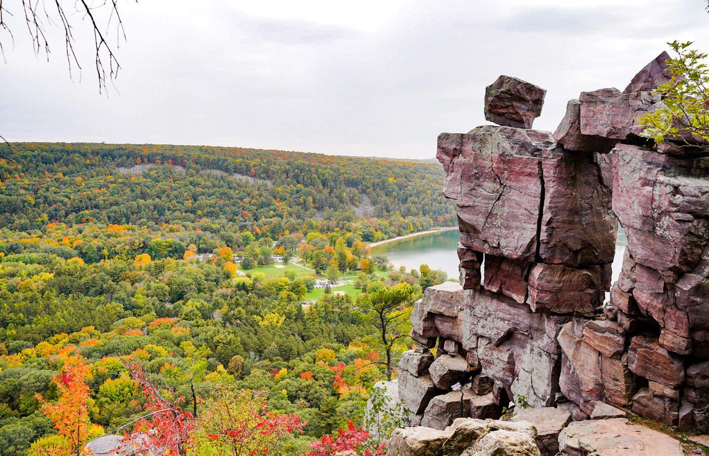 Scenic view of rocky mountains in Baraboo, Wisconsin