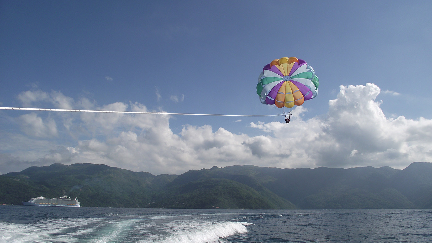 Erin Perkins parasailing cruise tips