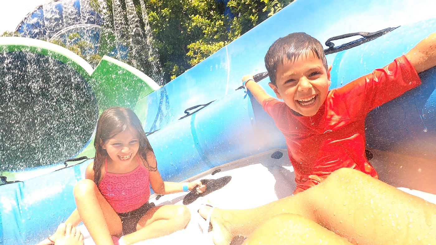 Campo family vacation in aquatica Orlando