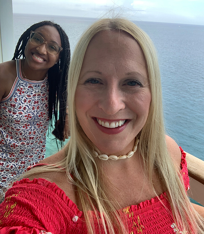 Andrea and Jasmin return to cruise