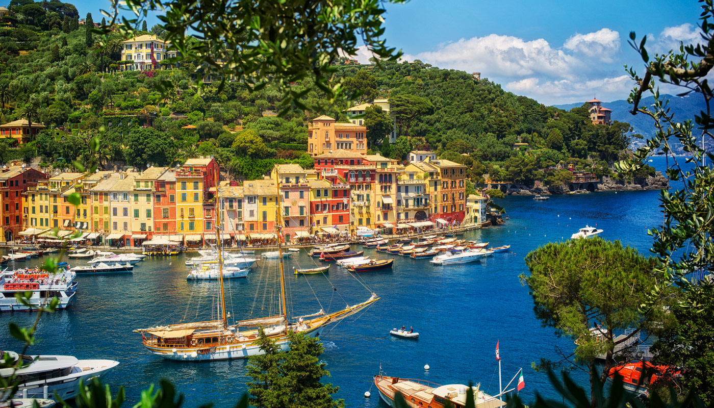 A view of the coastal beauty of Cinque Terre in Italy.