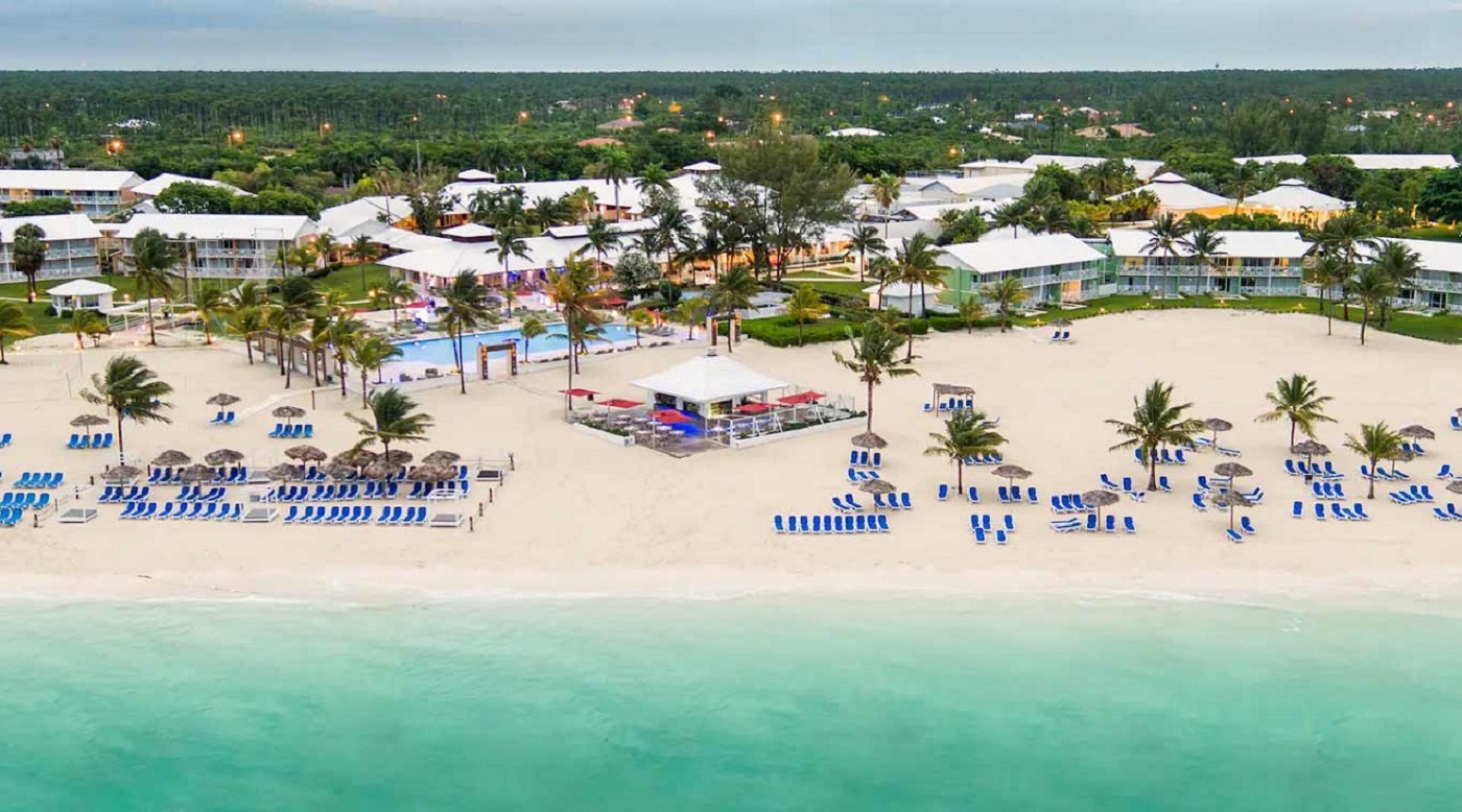 Panoramic view of the Viva Wyndham Fortuna Beach All-Inclusive Resort, with golden sand and transparent beaches in the background